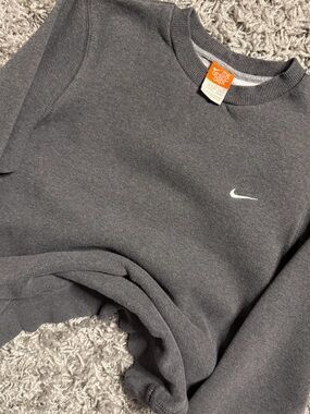 2000s Nike Gray Crewneck